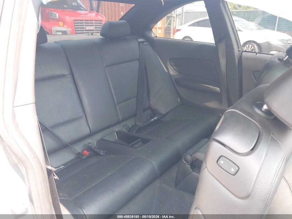 WBAUC9C51CVM12291 2012 BMW 135I photo no. 8