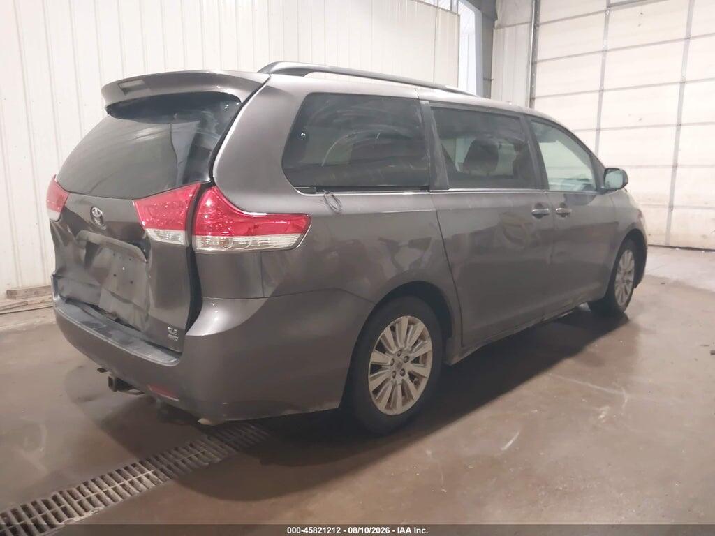 5TDDK3DC9CS036918 2012 TOYOTA SIENNA photo no. 4
