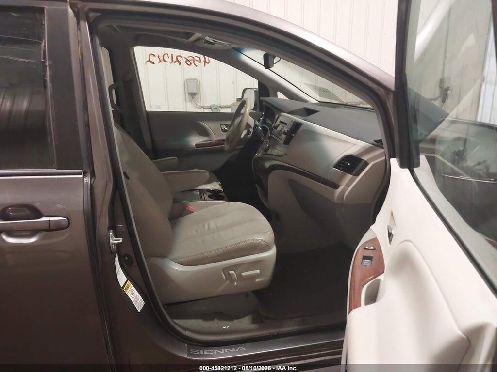 5TDDK3DC9CS036918 2012 TOYOTA SIENNA photo no. 5