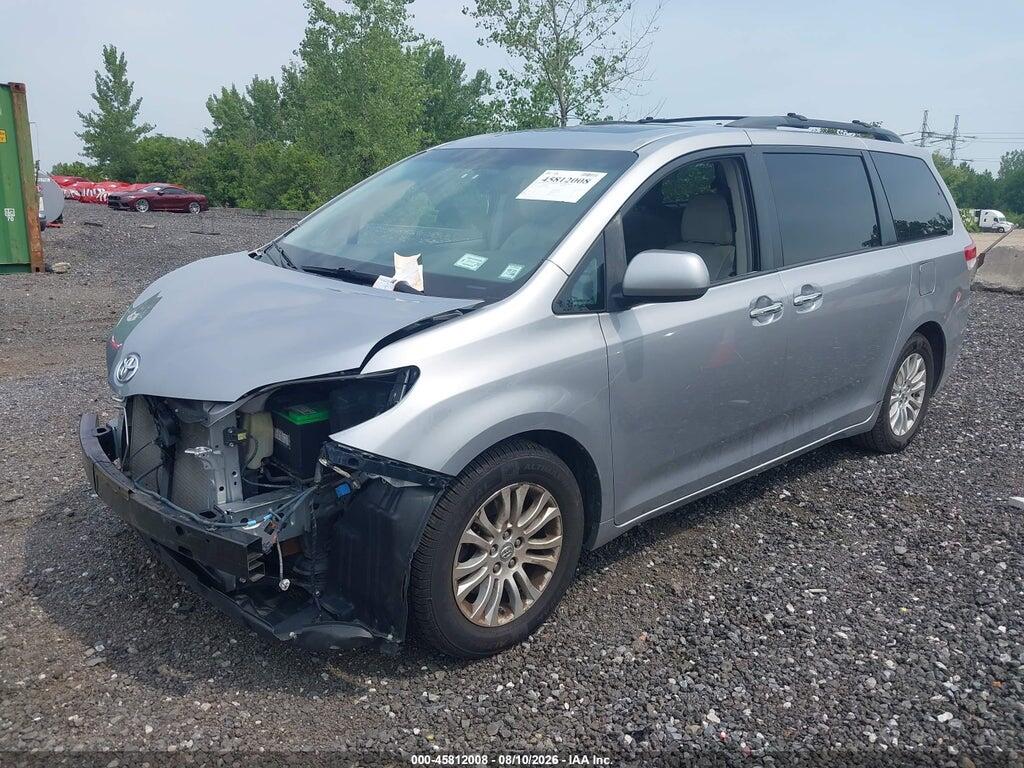 5TDYK3DC8CS252082 2012 TOYOTA SIENNA photo no. 2