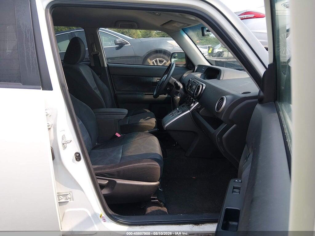 JTLZE4FE4CJ017096 2012 SCION XB photo no. 5
