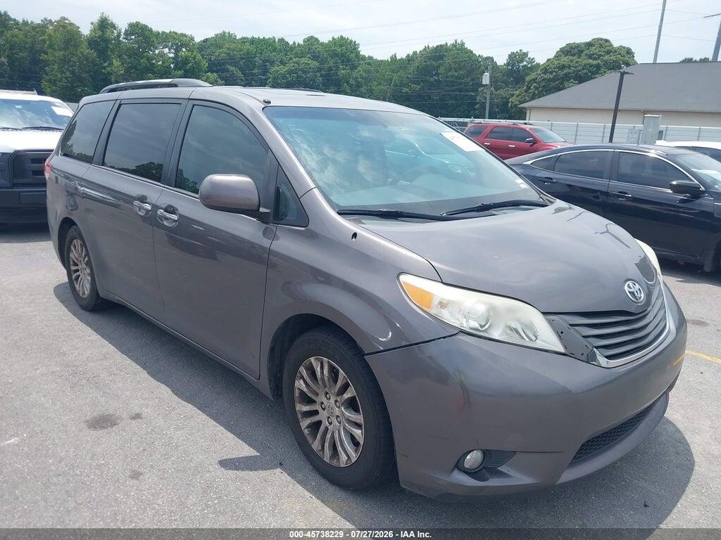 5TDYK3DC6DS310840 2013 TOYOTA SIENNA photo no. 1