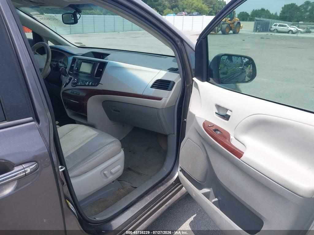 5TDYK3DC6DS310840 2013 TOYOTA SIENNA photo no. 5
