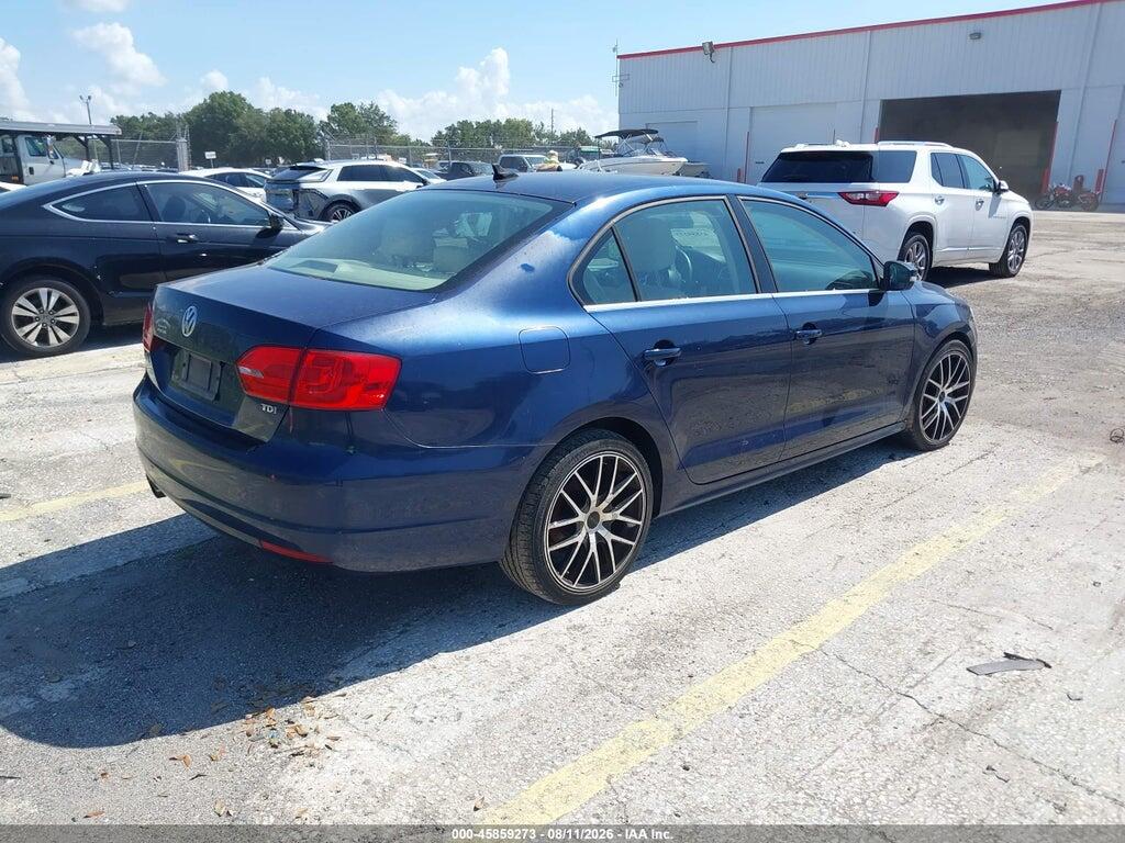 3VWLL7AJ1DM240551 2013 VOLKSWAGEN JETTA photo no. 4