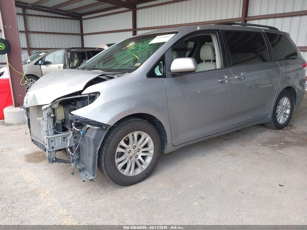 5TDYK3DC3DS341592 2013 TOYOTA SIENNA photo no. 2