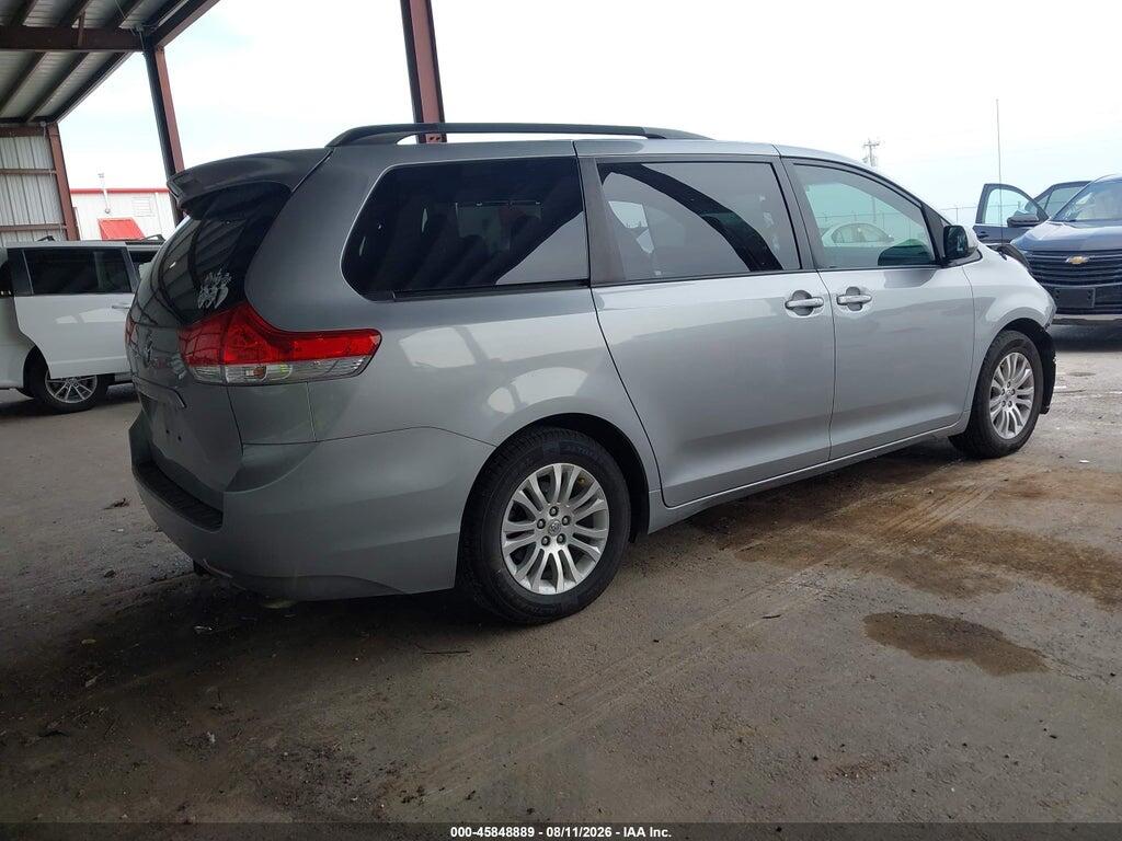 5TDYK3DC3DS341592 2013 TOYOTA SIENNA photo no. 4
