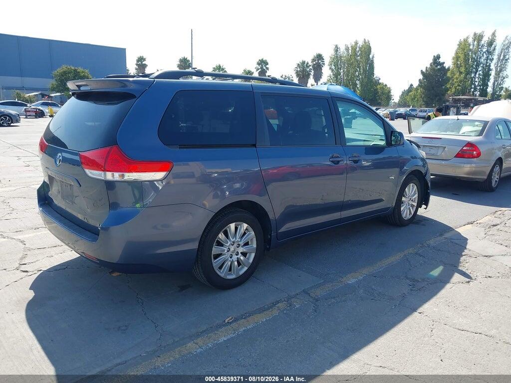 5TDJK3DC5DS069466 2013 TOYOTA SIENNA photo no. 4
