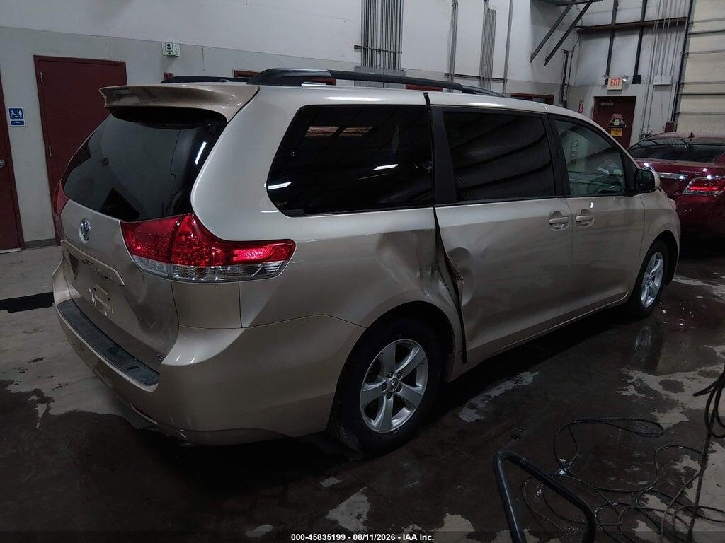 5TDKK3DC6DS355072 2013 TOYOTA SIENNA photo no. 4