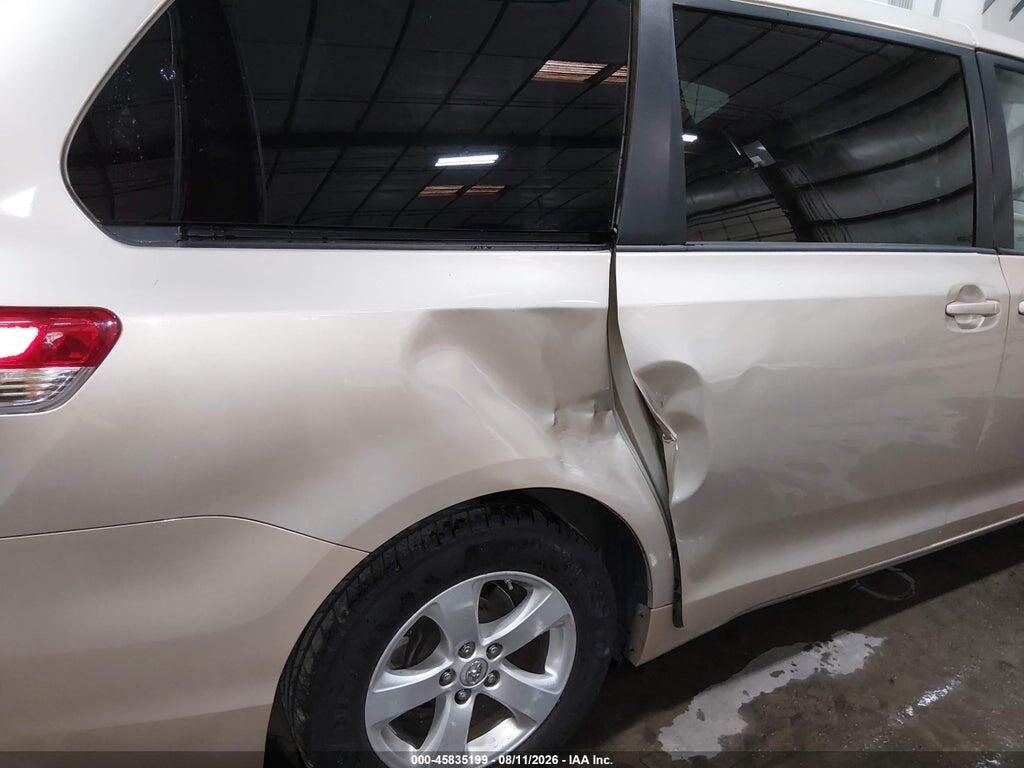 5TDKK3DC6DS355072 2013 TOYOTA SIENNA photo no. 6
