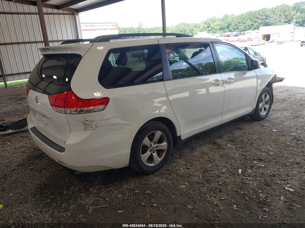 5TDKK3DC3DS288592 2013 TOYOTA SIENNA photo no. 4