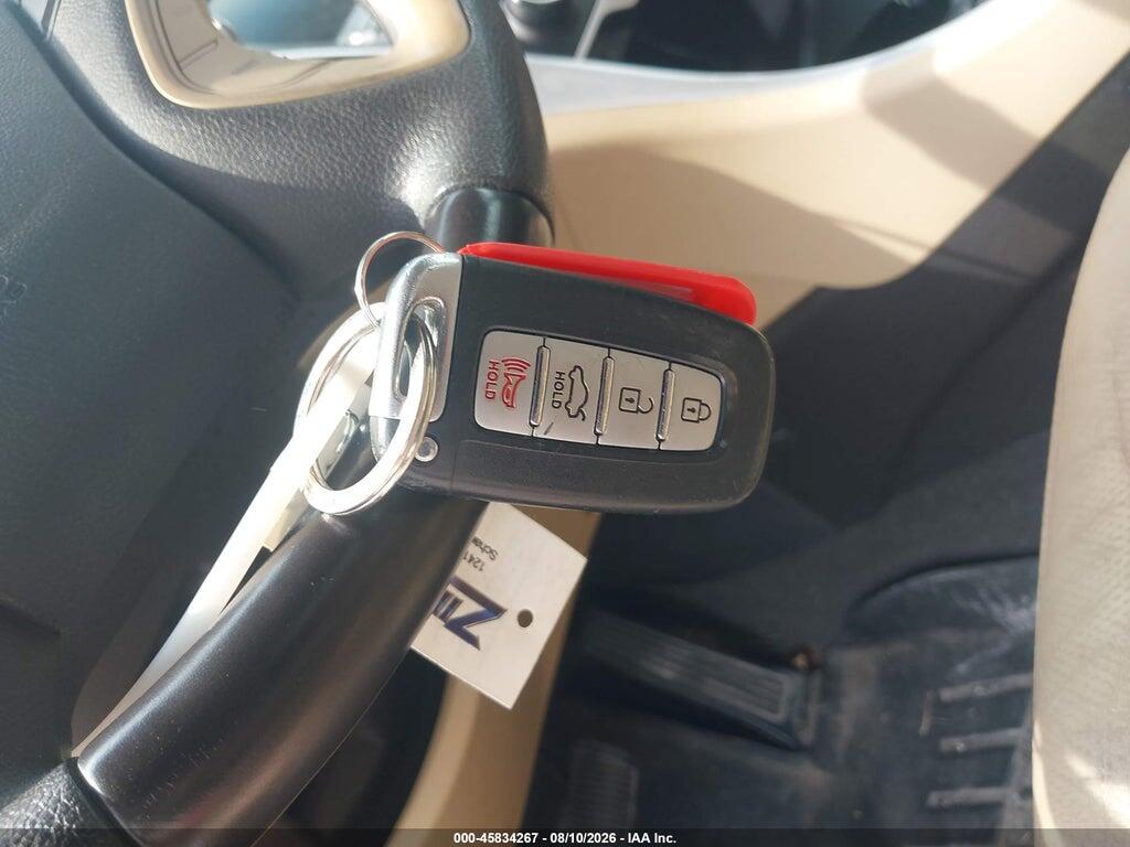 5NPEC4AB3DH684717 2013 HYUNDAI SONATA photo no. 11