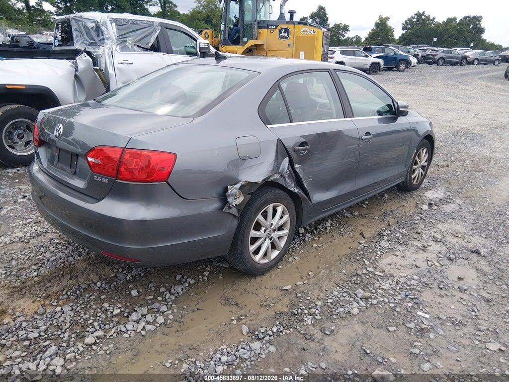 3VWDX7AJ1DM428415 2013 VOLKSWAGEN JETTA photo no. 4