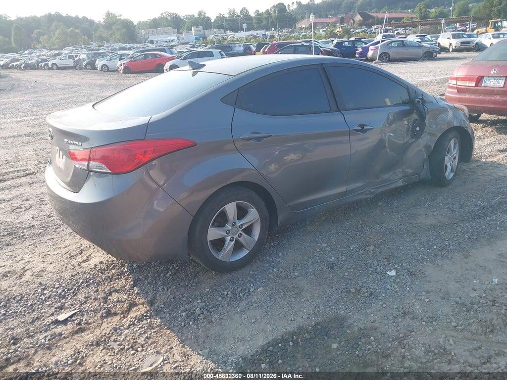 5NPDH4AE4DH435320 2013 HYUNDAI ELANTRA photo no. 4