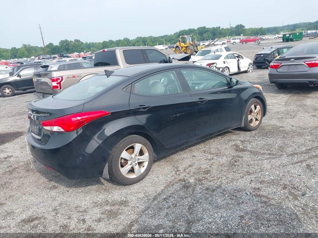 5NPDH4AE3DH414930 2013 HYUNDAI ELANTRA photo no. 4