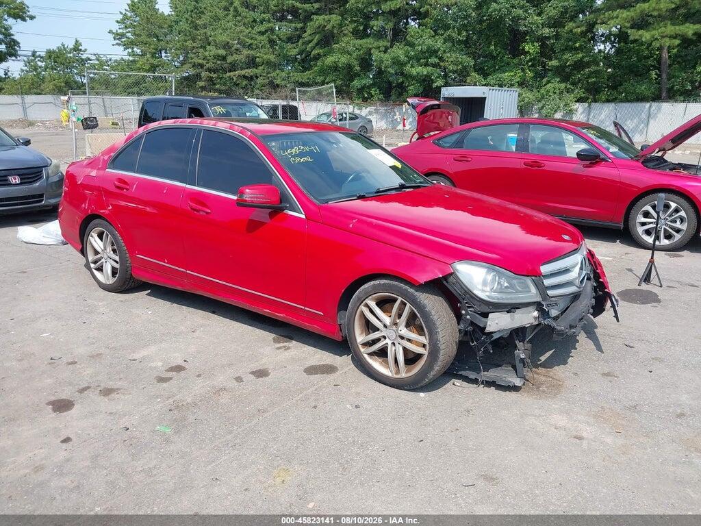 2013 MERCEDES-BENZ C 300 WDDGF8AB3DG124987