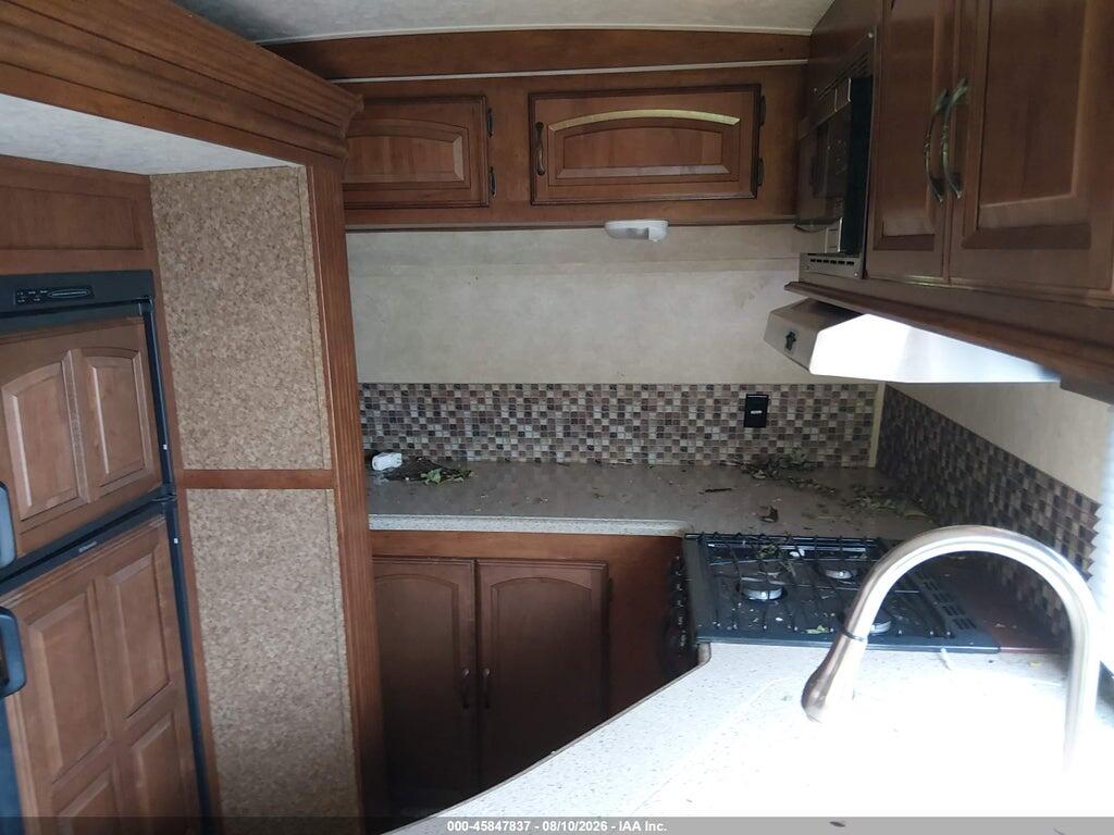 4X4TSBE29EU074945 2014 FOREST RIVER SELEM HEMISPHERE photo no. 7