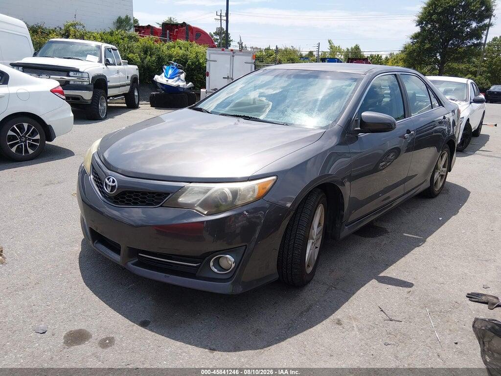 4T1BF1FK6EU317167 2014 TOYOTA CAMRY photo no. 2