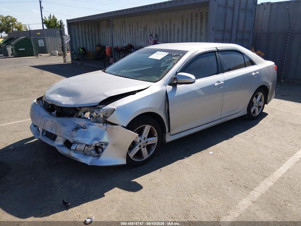 4T1BF1FK5EU324515 2014 TOYOTA CAMRY photo no. 2