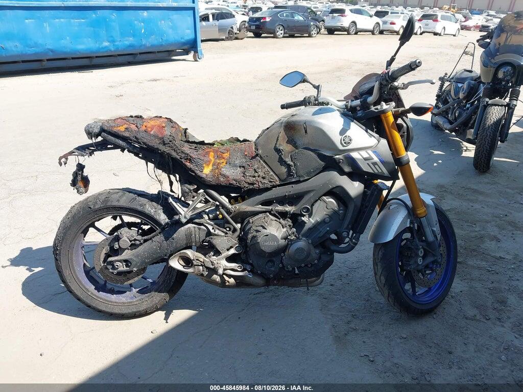 JYARN33Y8FA001875 2015 YAMAHA FZ09 photo no. 12