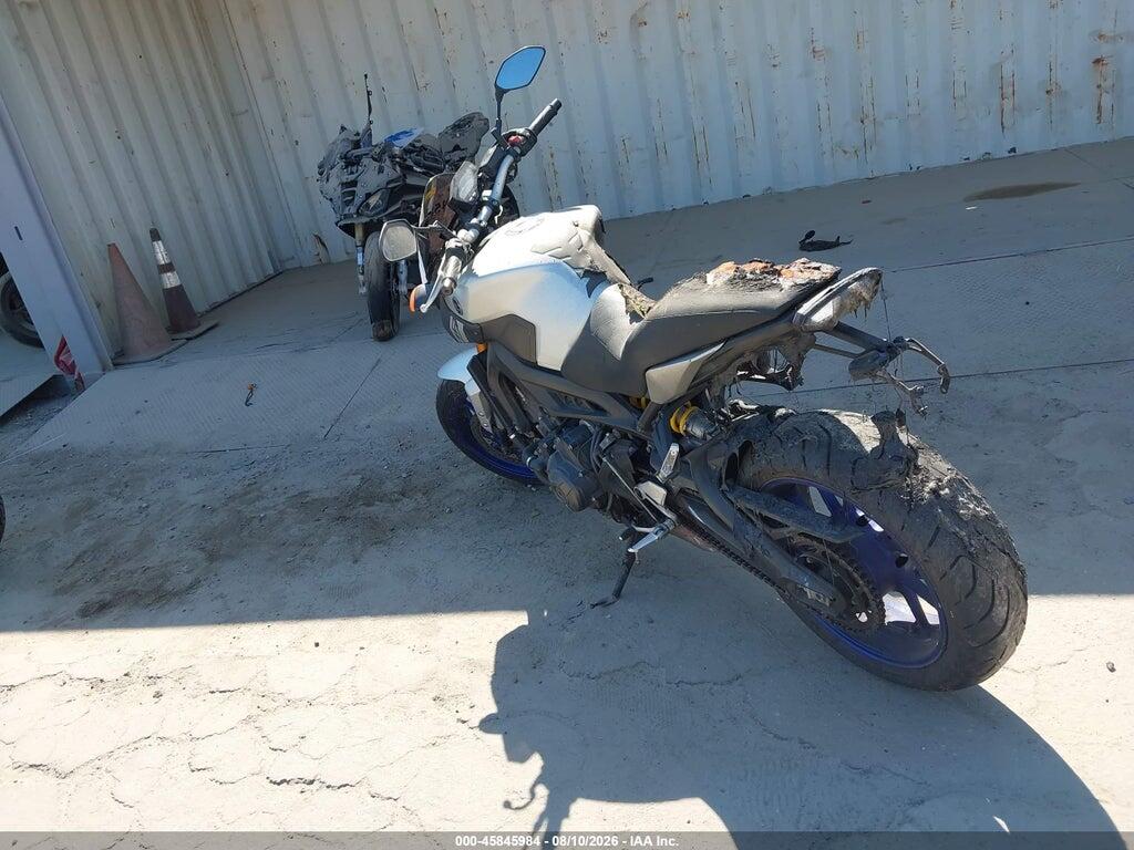JYARN33Y8FA001875 2015 YAMAHA FZ09 photo no. 3