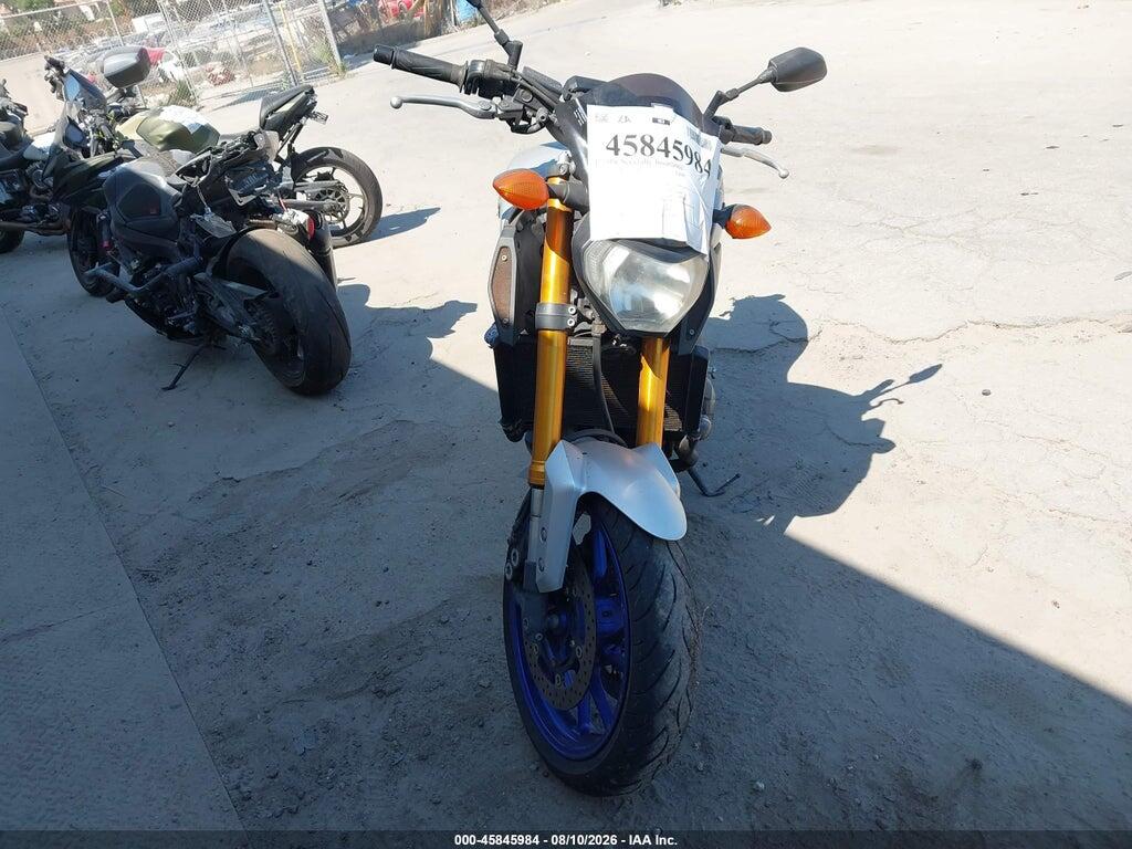 JYARN33Y8FA001875 2015 YAMAHA FZ09 photo no. 5