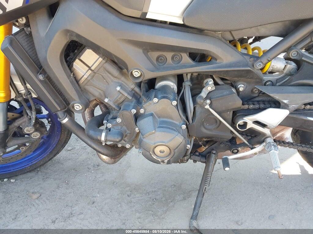 JYARN33Y8FA001875 2015 YAMAHA FZ09 photo no. 9