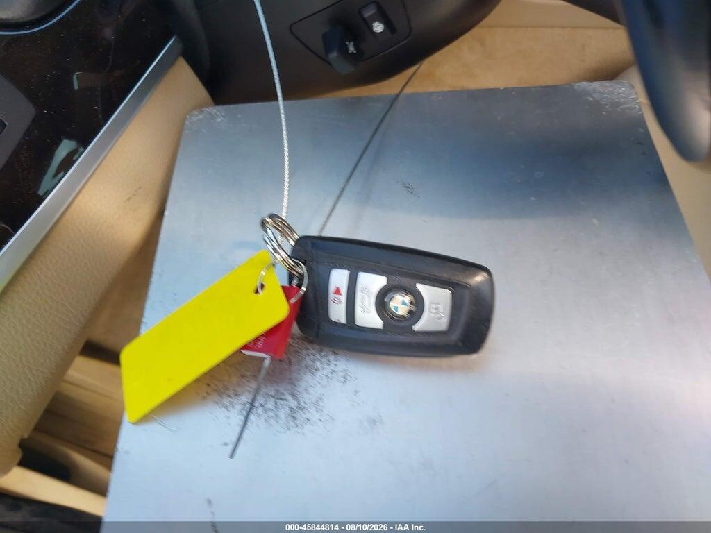 WBA5A7C54FD620593 2015 BMW 528I photo no. 11