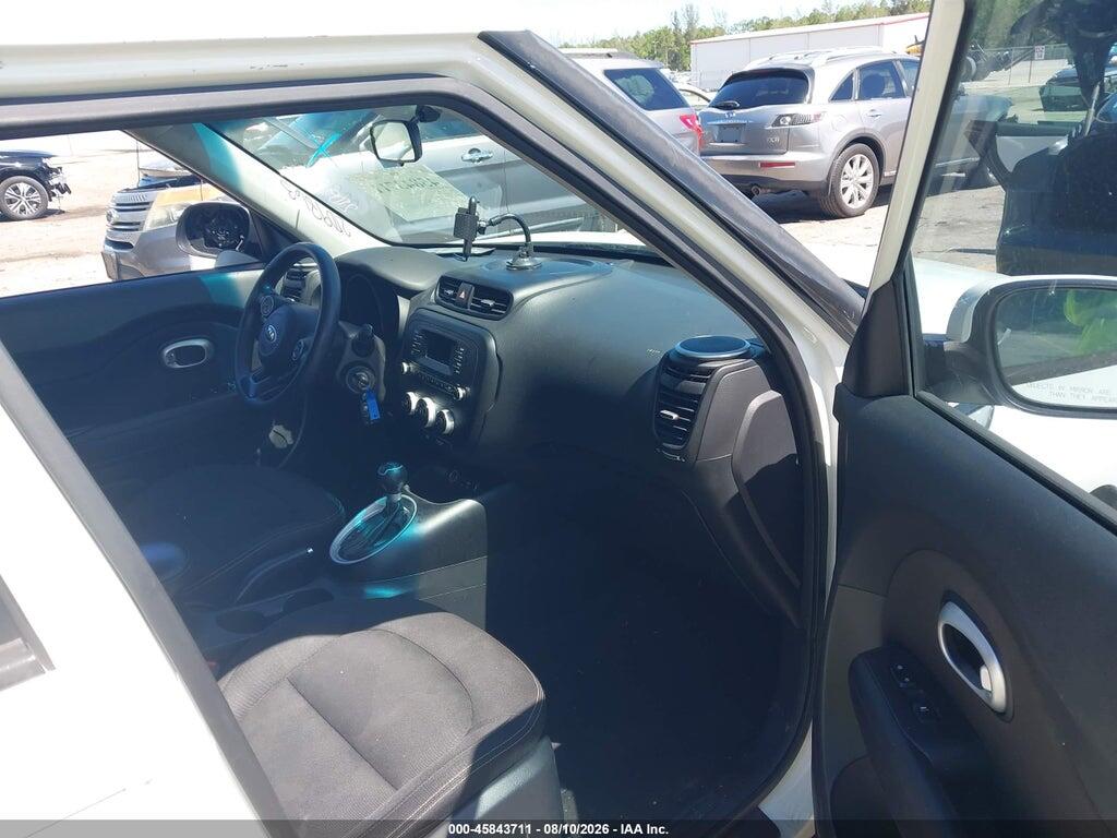 KNDJP3A59F7209863 2015 KIA SOUL photo no. 5
