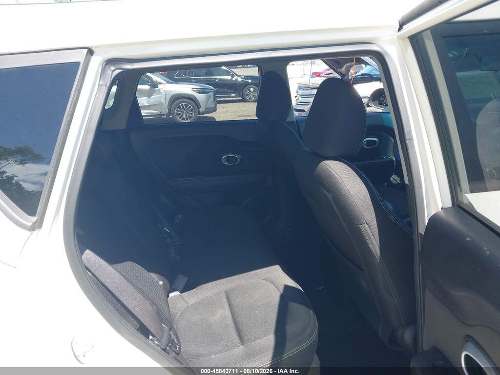 KNDJP3A59F7209863 2015 KIA SOUL photo no. 8