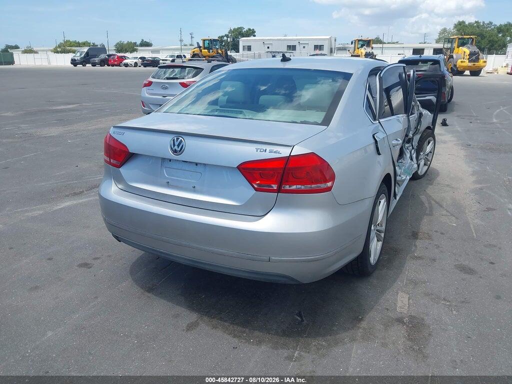 1VWCV7A3XFC010538 2015 VOLKSWAGEN PASSAT photo no. 4