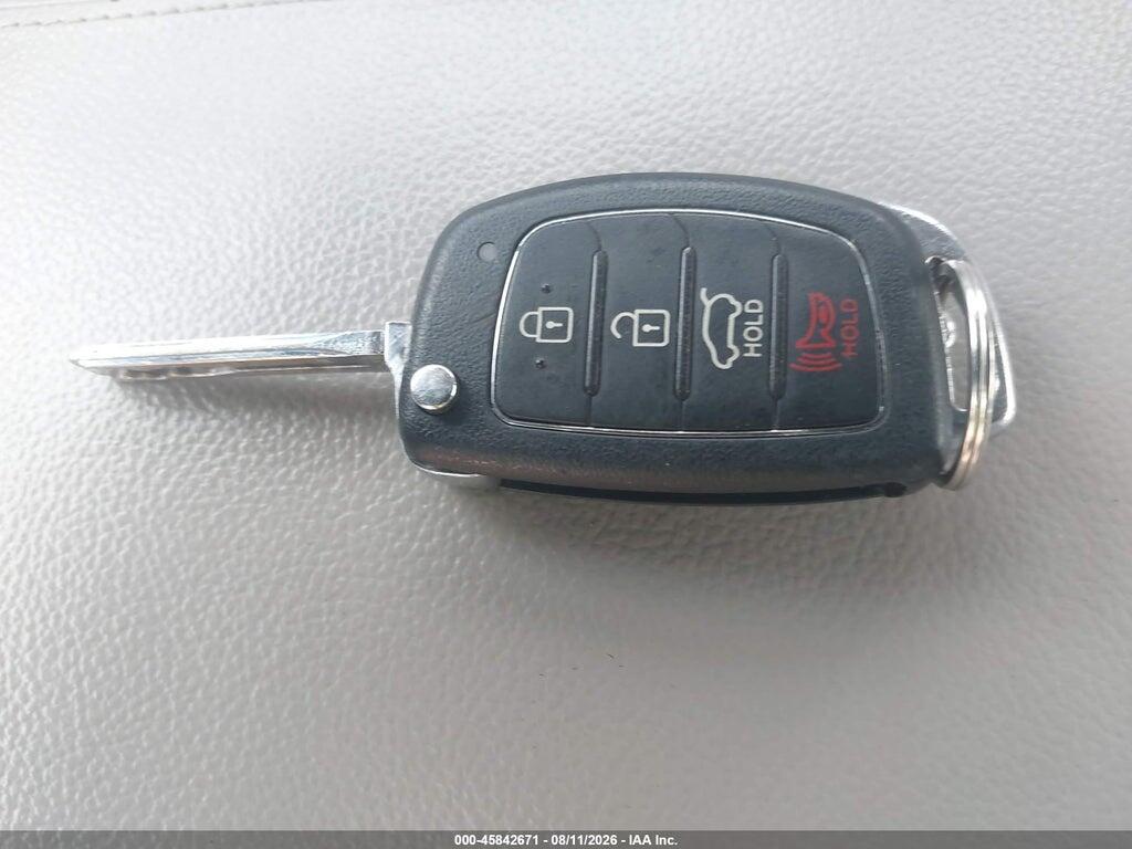 5NPE24AF4FH019060 2015 HYUNDAI SONATA photo no. 11