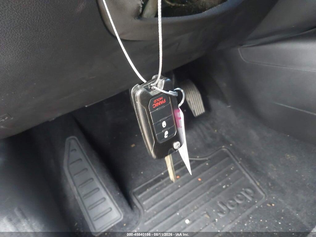 ZACCJAAT0FPC31671 2015 JEEP RENEGADE photo no. 11