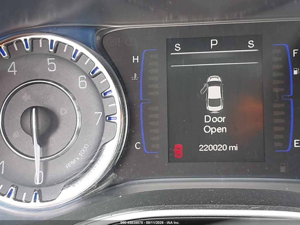 1C3CCCABXFN686215 2015 CHRYSLER 200 photo no. 7