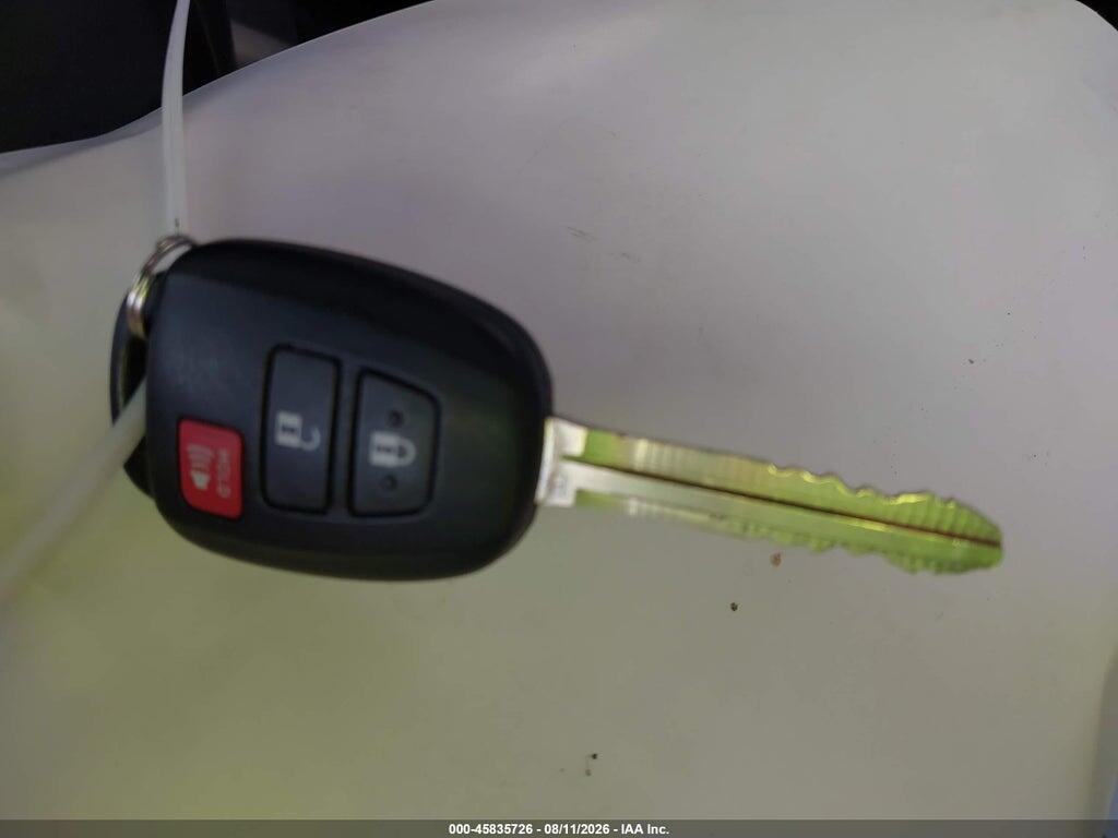 JTMRFREV4FD113000 2015 TOYOTA RAV4 photo no. 11