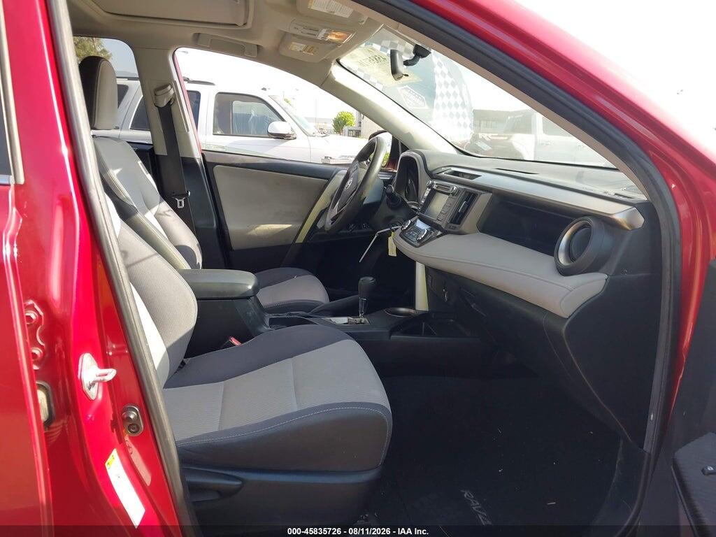 JTMRFREV4FD113000 2015 TOYOTA RAV4 photo no. 5