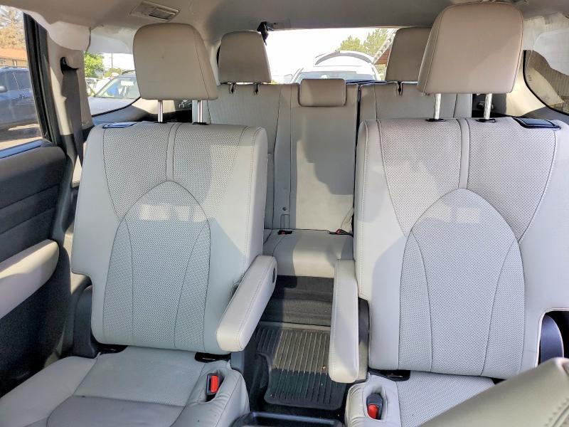 2025 TOYOTA GRAND HIGHLANDER HYBRID LIMITED — Фото 10 из 13