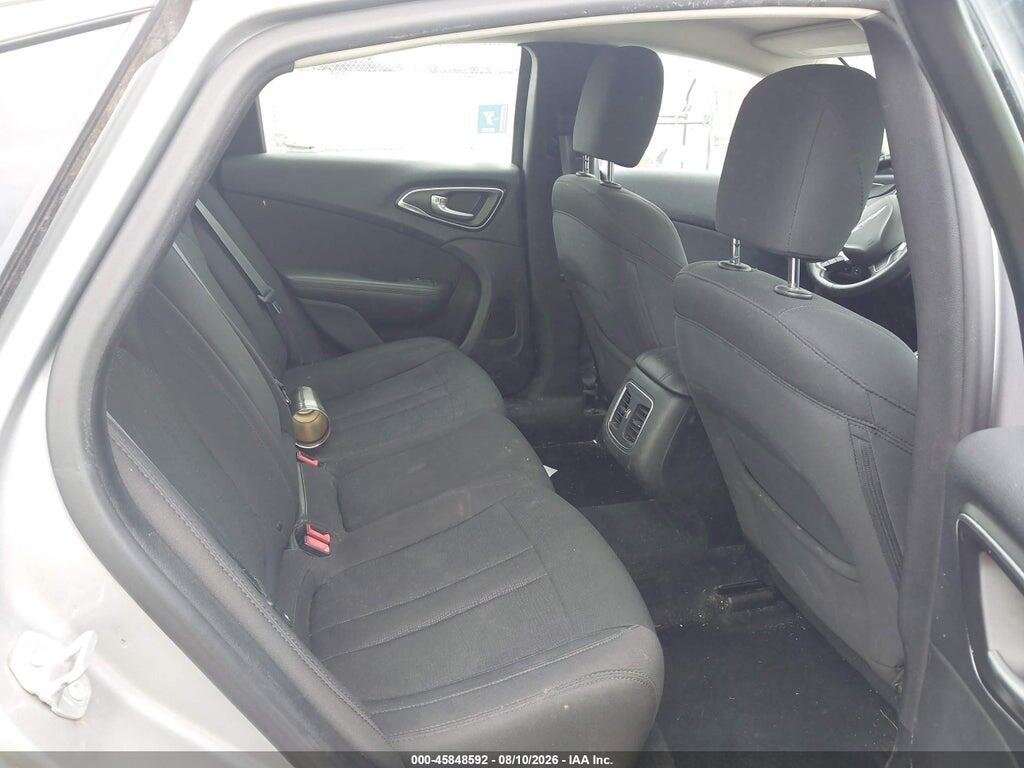 1C3CCCAB4GN100951 2016 CHRYSLER 200 photo no. 8