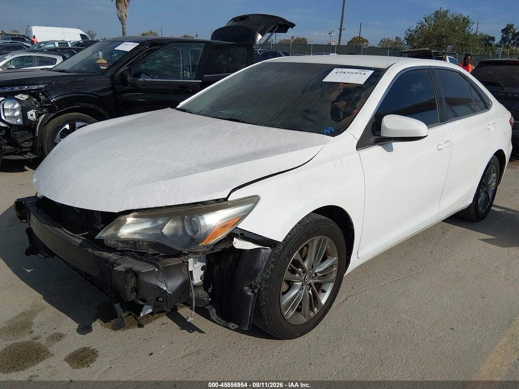 4T1BF1FK6GU207593 2016 TOYOTA CAMRY photo no. 2