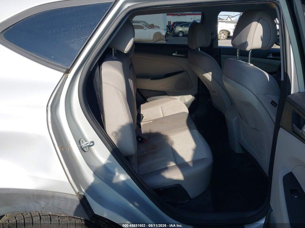 KM8J33A45GU174143 2016 HYUNDAI TUCSON photo no. 8