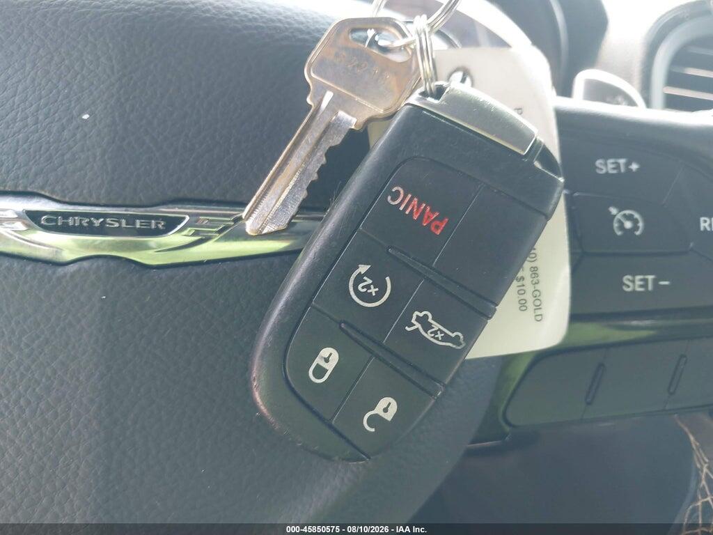 2C3CCABG1GH147930 2016 CHRYSLER 300 photo no. 11