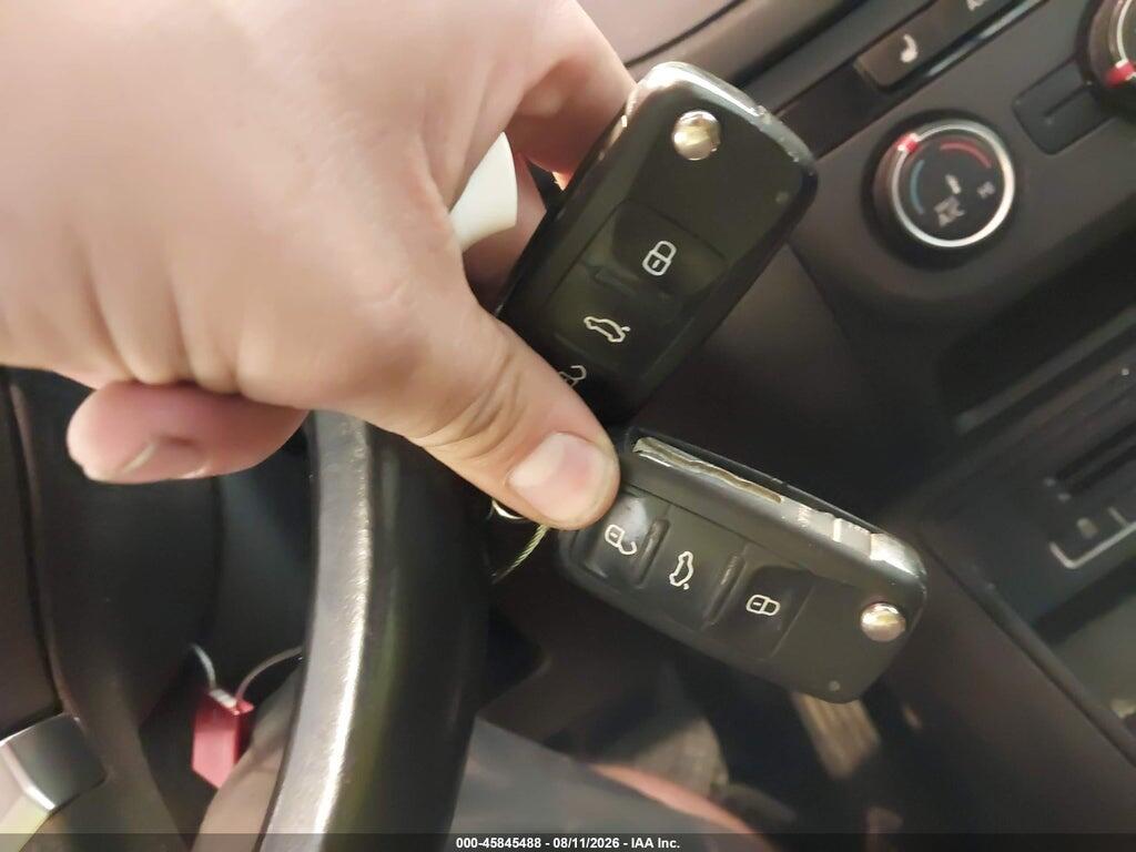 WVGBV7AX8GW025326 2016 VOLKSWAGEN TIGUAN photo no. 11