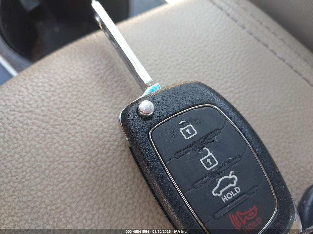 5NPE24AF9GH260615 2016 HYUNDAI SONATA photo no. 11