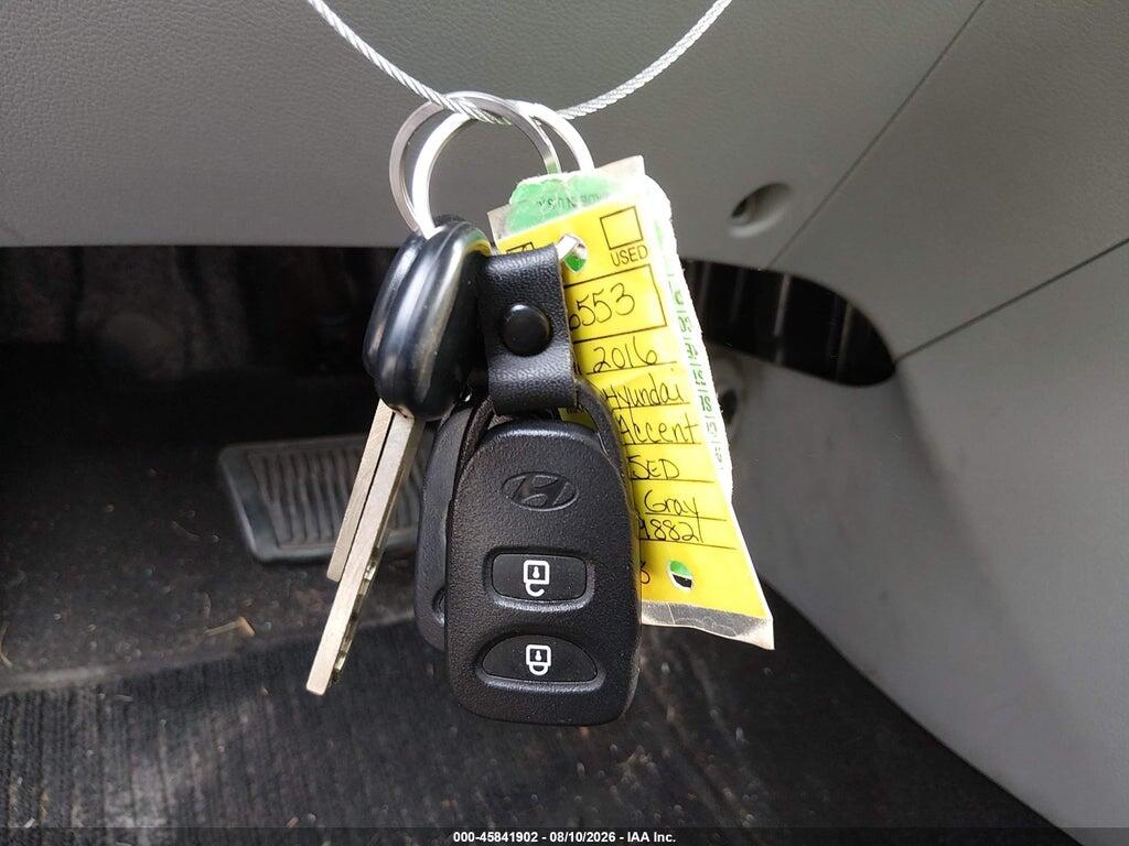 KMHCT4AE1GU139882 2016 HYUNDAI ACCENT photo no. 11