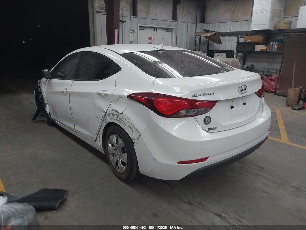 5NPDH4AE9GH715156 2016 HYUNDAI ELANTRA photo no. 3