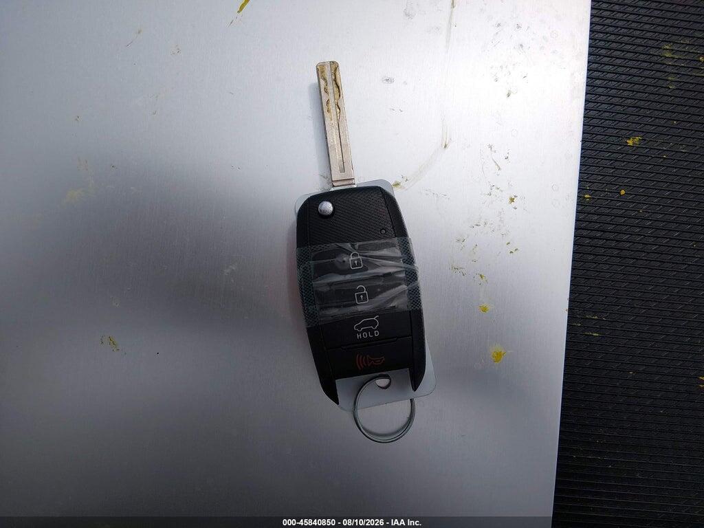 KNDJP3A52G7354437 2016 KIA SOUL photo no. 11