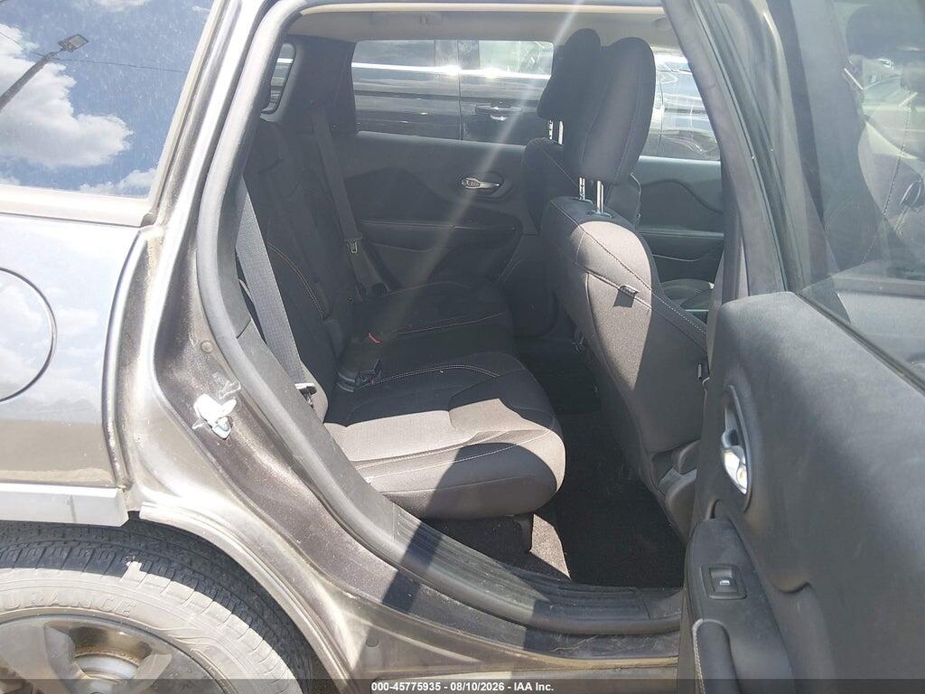 1C4PJLCS2GW177151 2016 JEEP CHEROKEE photo no. 8