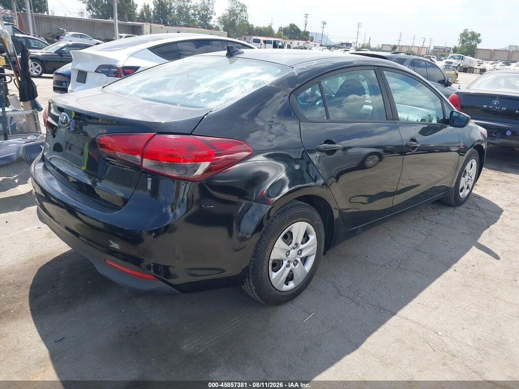 3KPFK4A74HE024375 2017 KIA FORTE photo no. 4