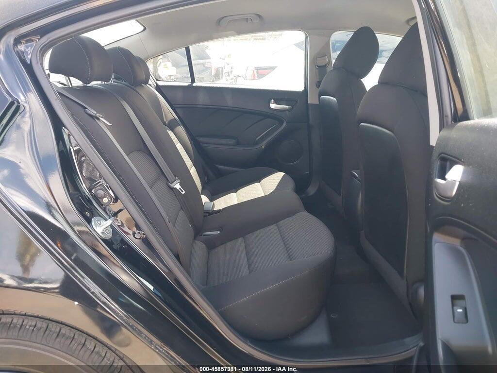 3KPFK4A74HE024375 2017 KIA FORTE photo no. 8