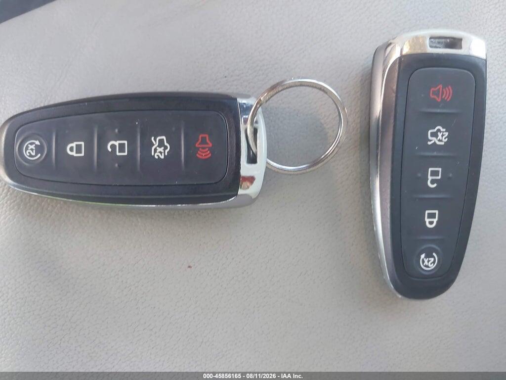 1FMCU0JD2HUC98487 2017 FORD ESCAPE photo no. 11