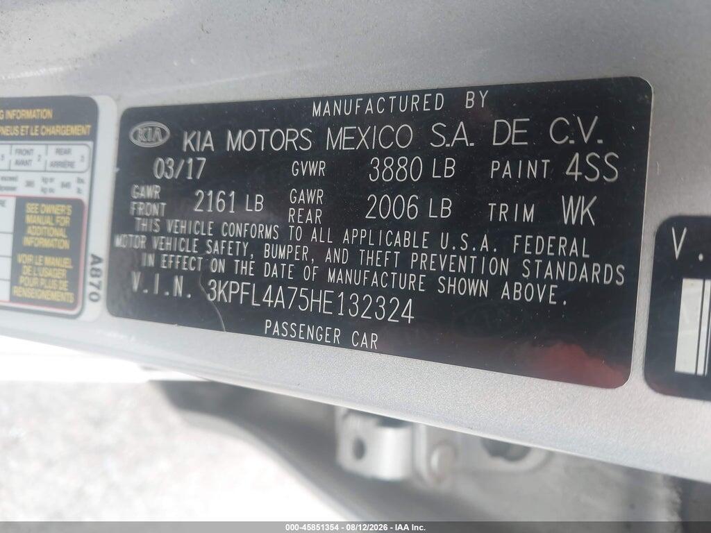 3KPFL4A75HE132324 2017 KIA FORTE photo no. 9